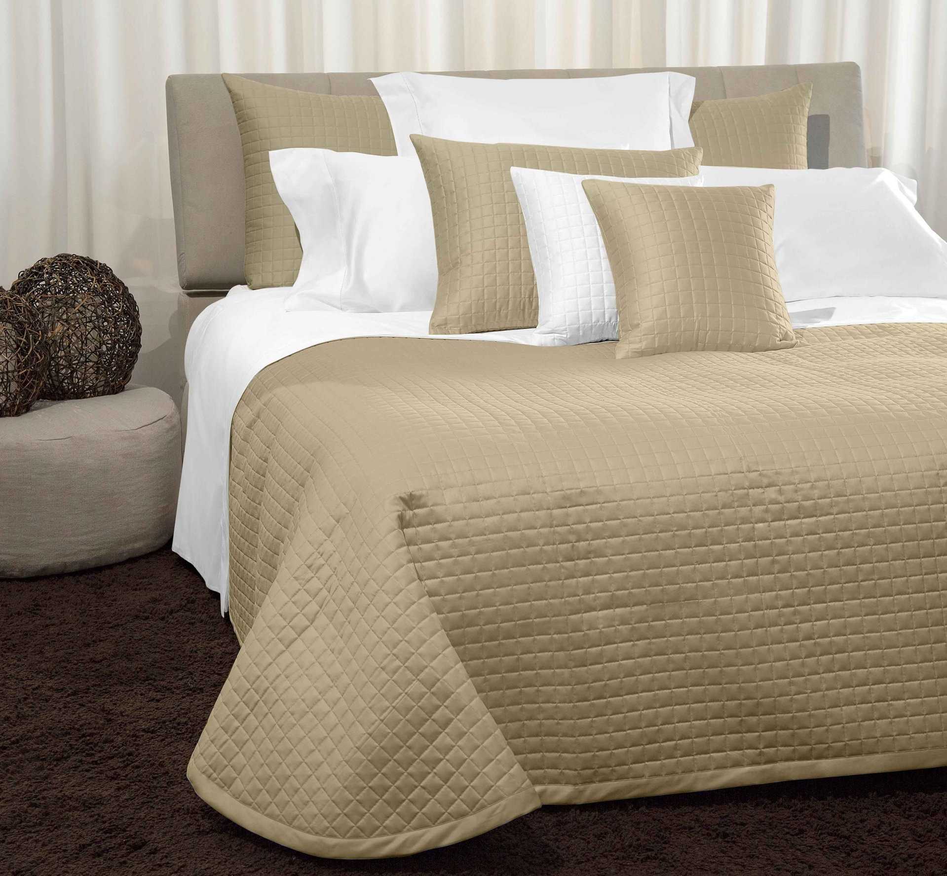 Masaccio Quilted Decorative Pillow Sham