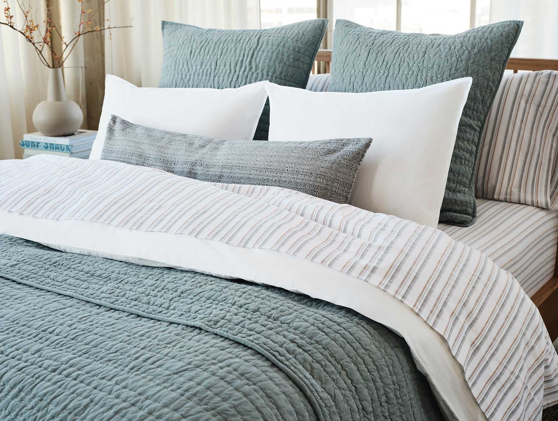 Organic Crinkled Percale™ Sheet Set - Coyuchi | Surf Stripe