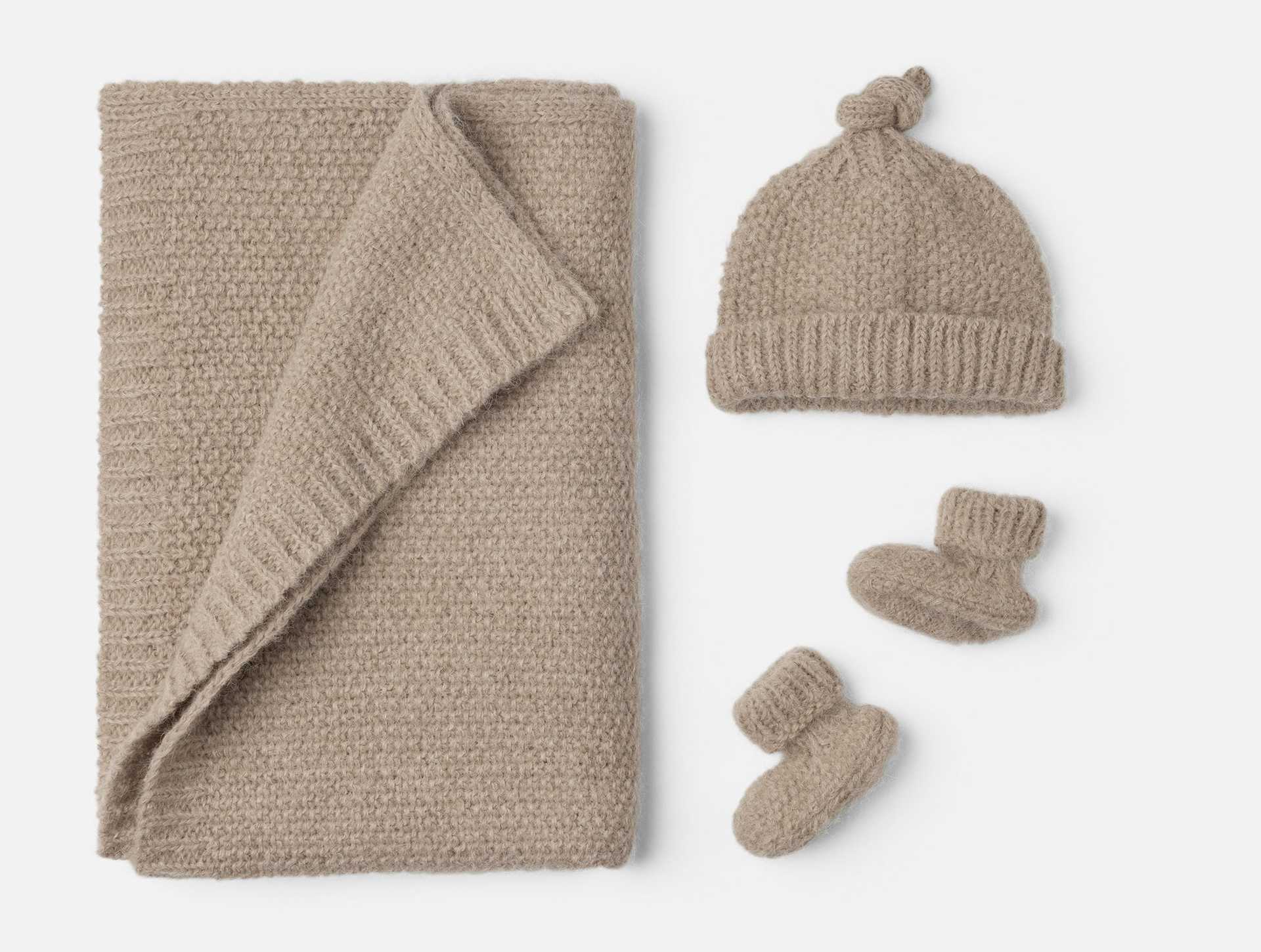 Semilla Suri Alpaca Knit Baby Gift Set