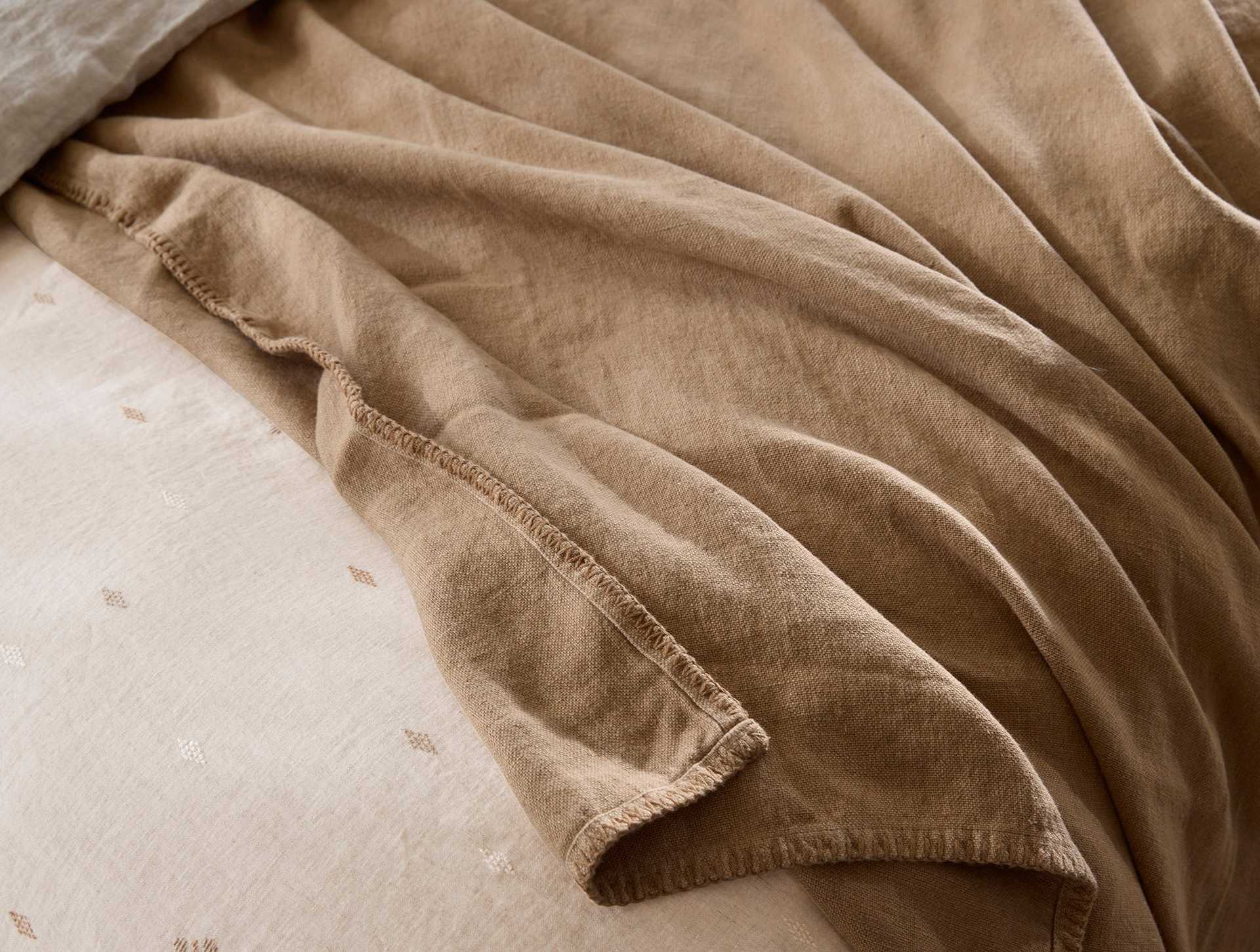 Helena Organic Linen Throw | Doe