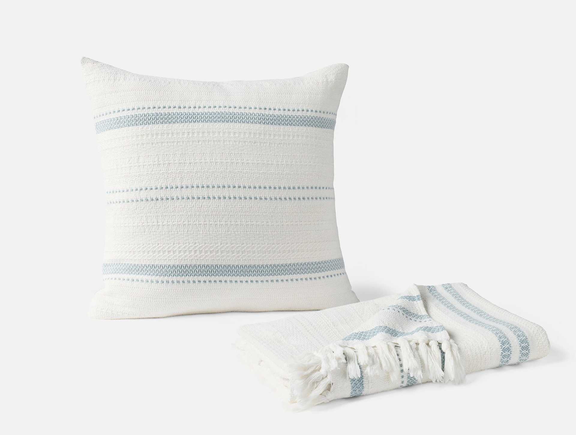 Bonita Organic Throw + Decorative Pillow Cover Set
