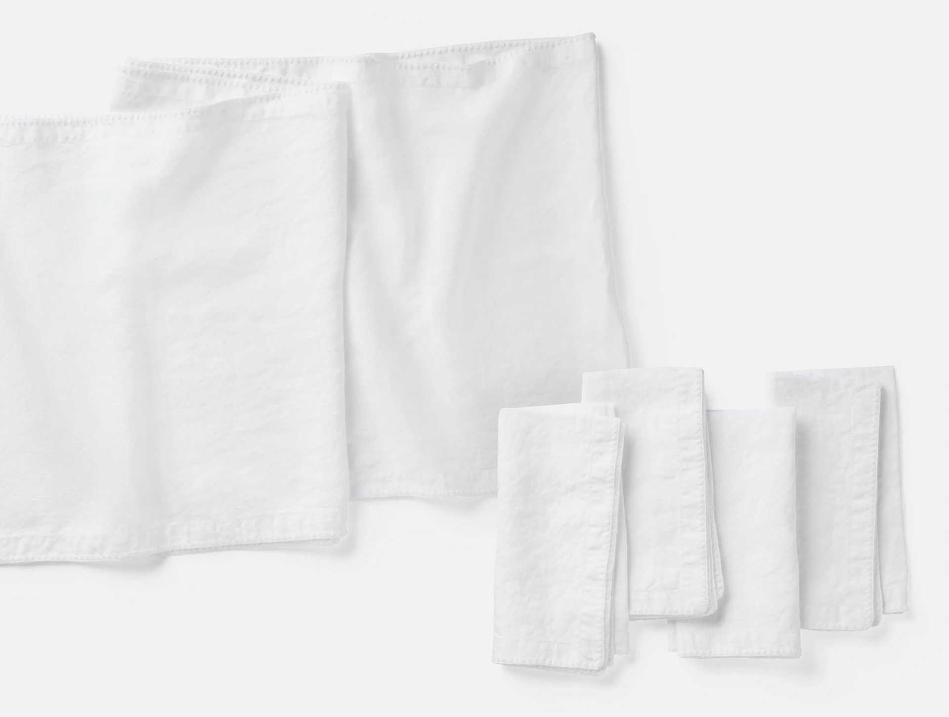 Olivos Embroidered Organic Runner + Napkin Set