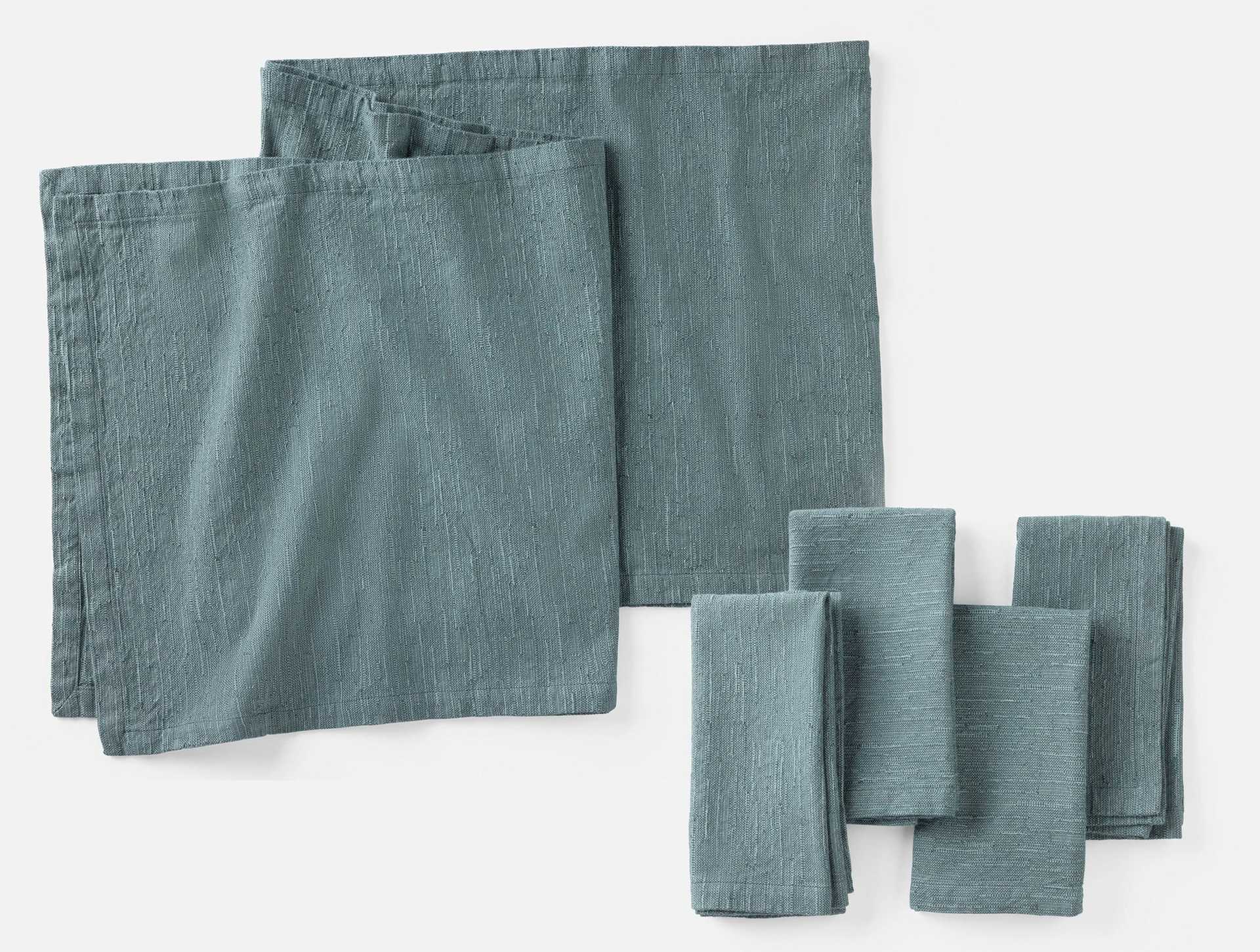 Toro Canyon Organic Runner + Napkin Set