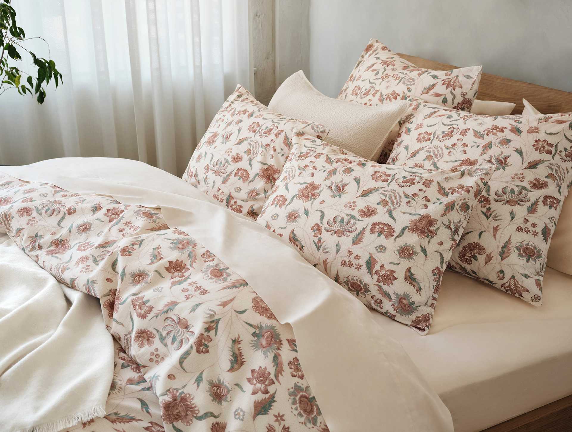 Viola Organic Print Duvet Cover