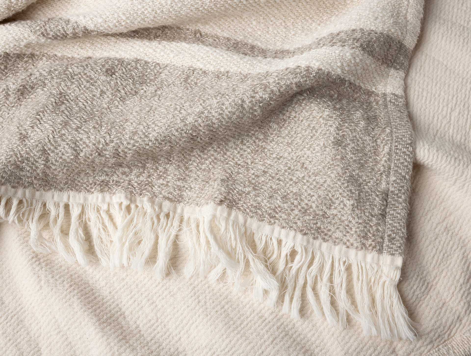Pampas Organic Throw