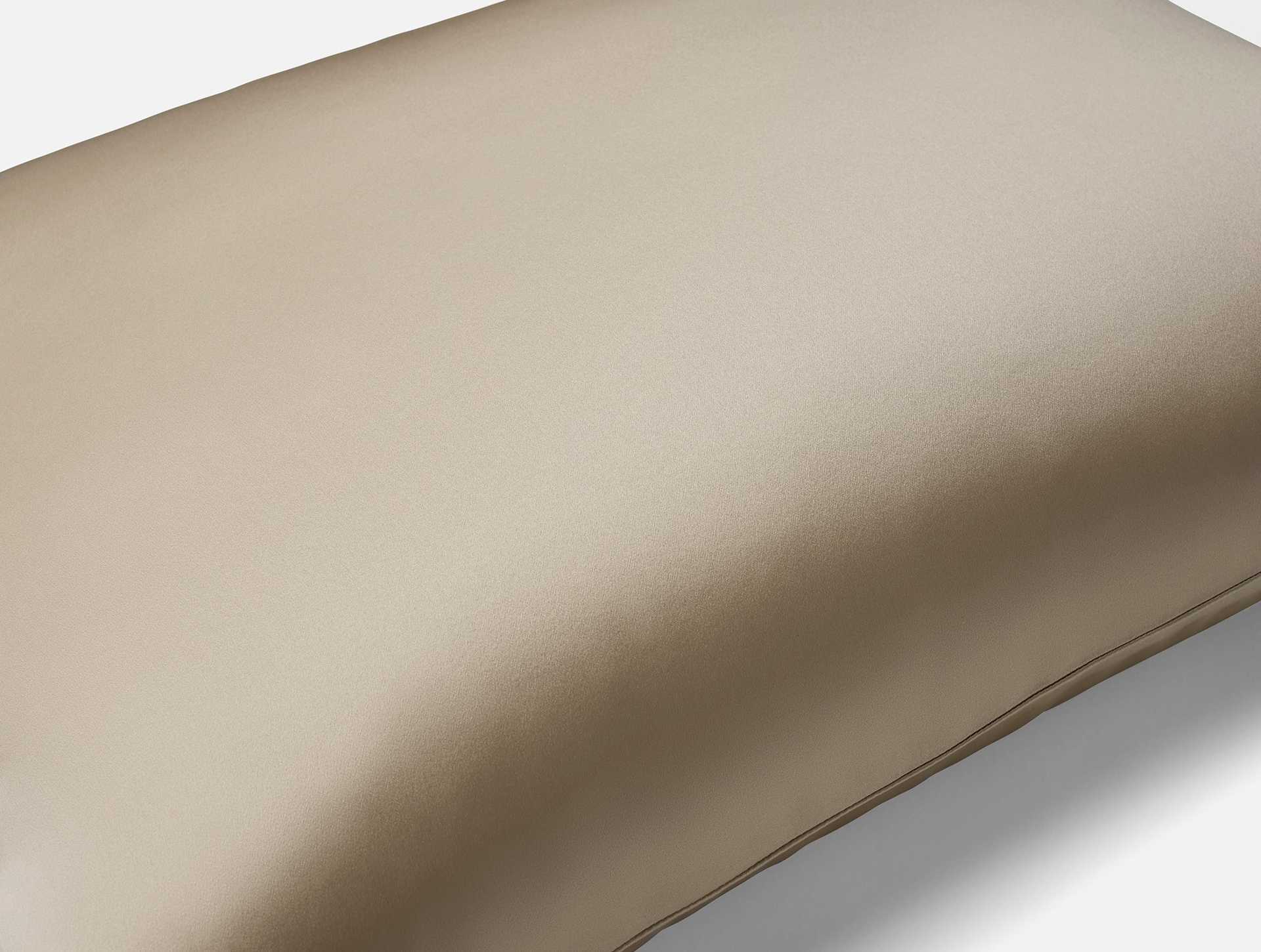 Selene Organic Silk Pillowcase