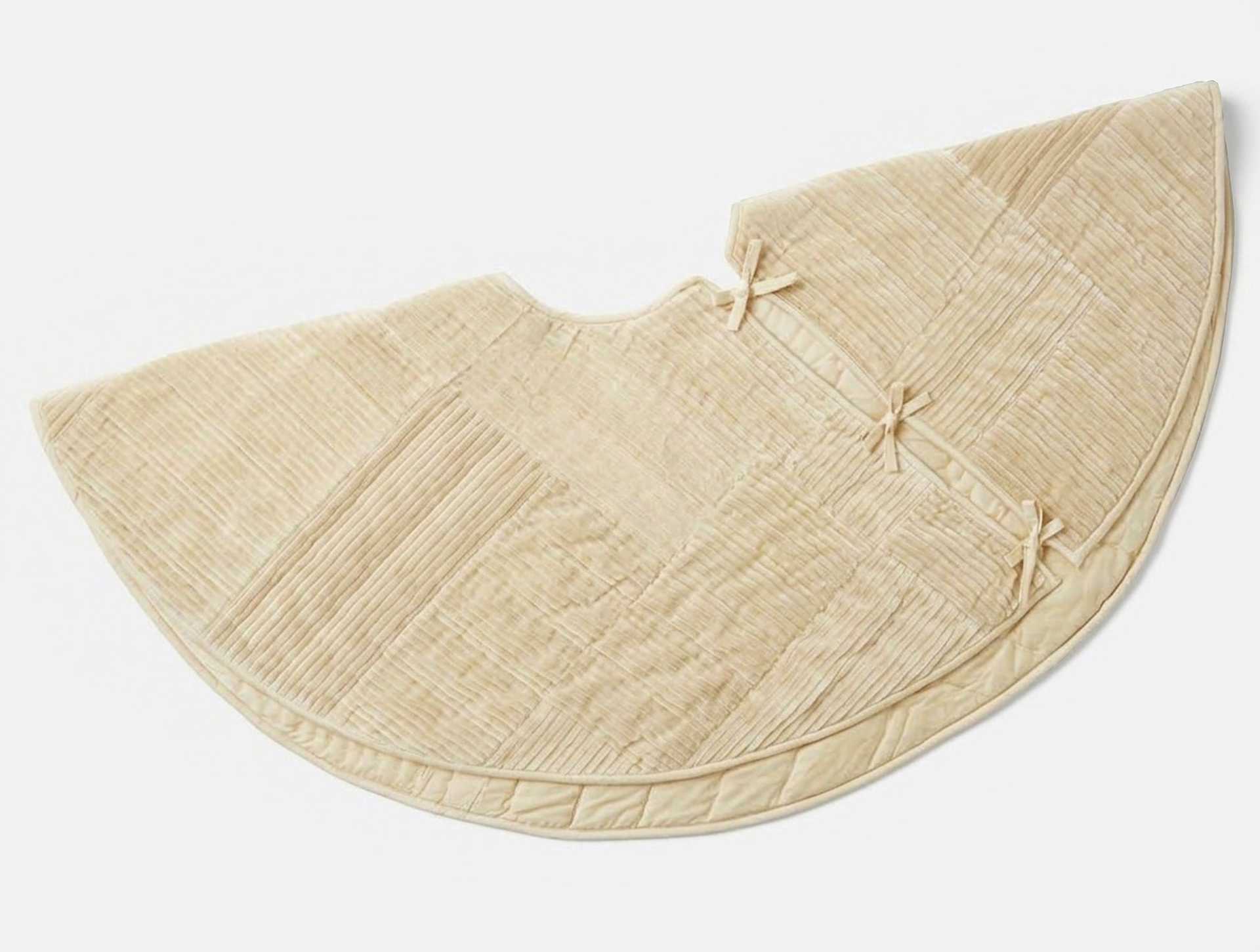 Velvet Ridge Organic Tree Skirt