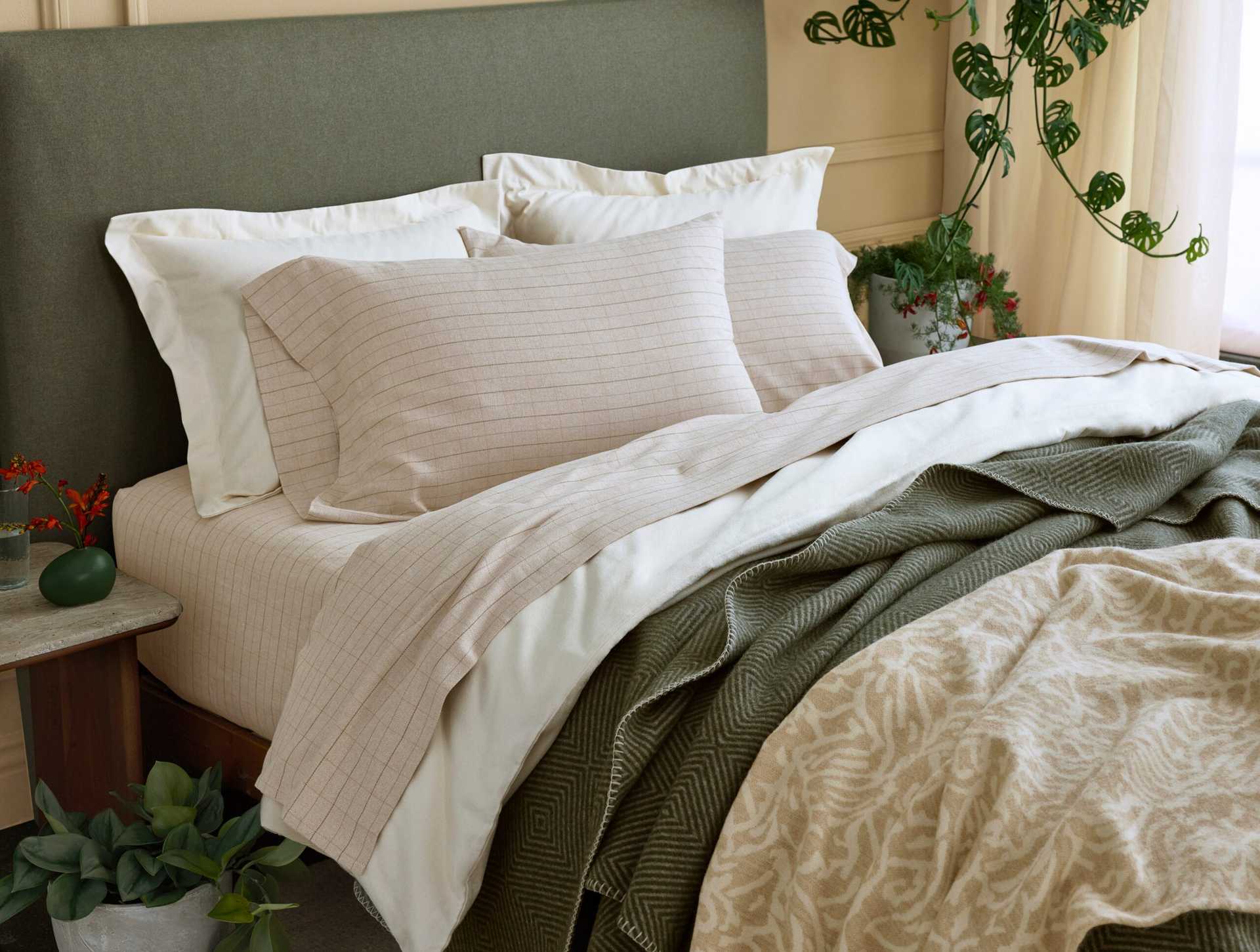 Cloud Brushed&trade; Organic Flannel Sheet Set