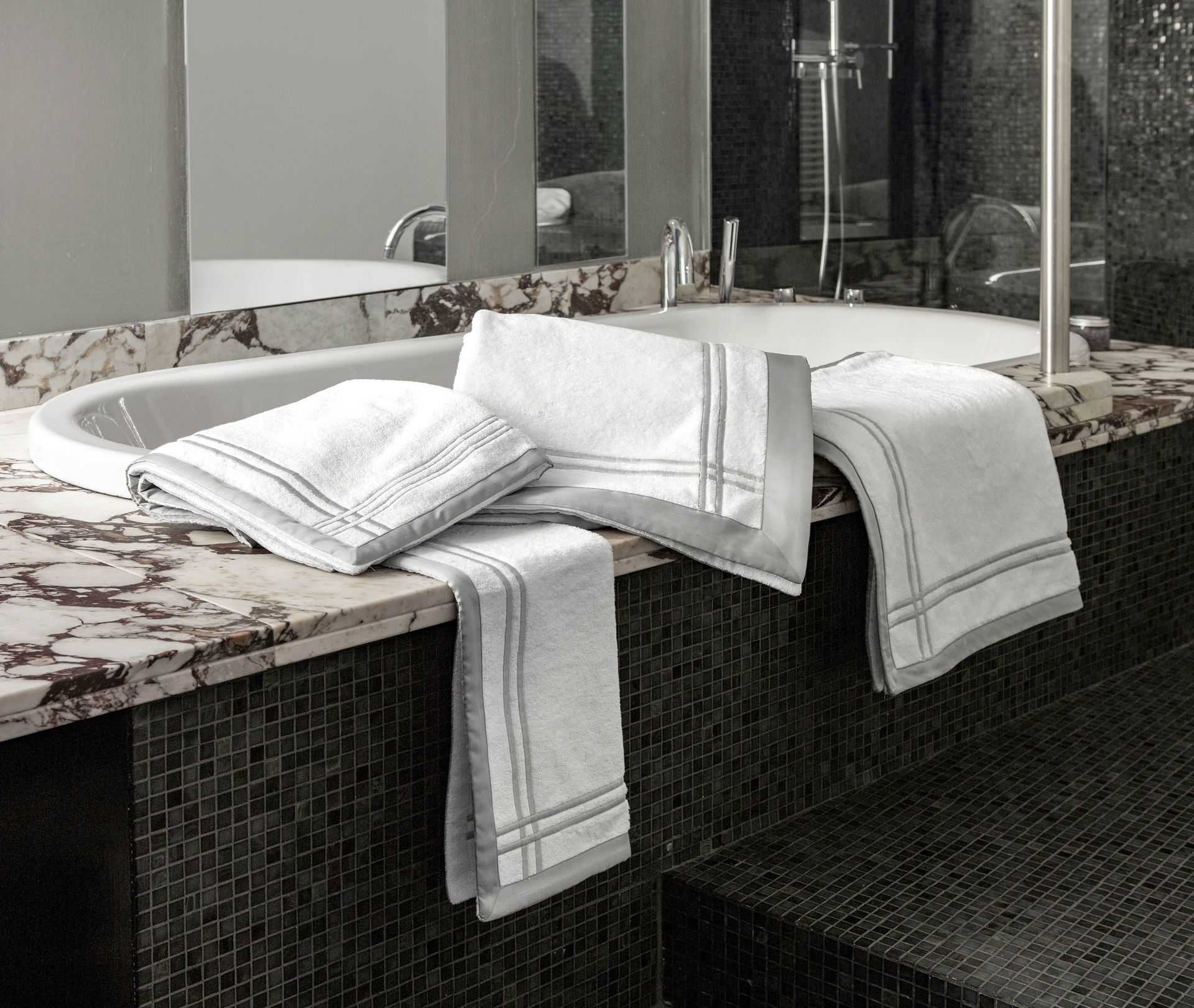Sinfonia Elegance Towel