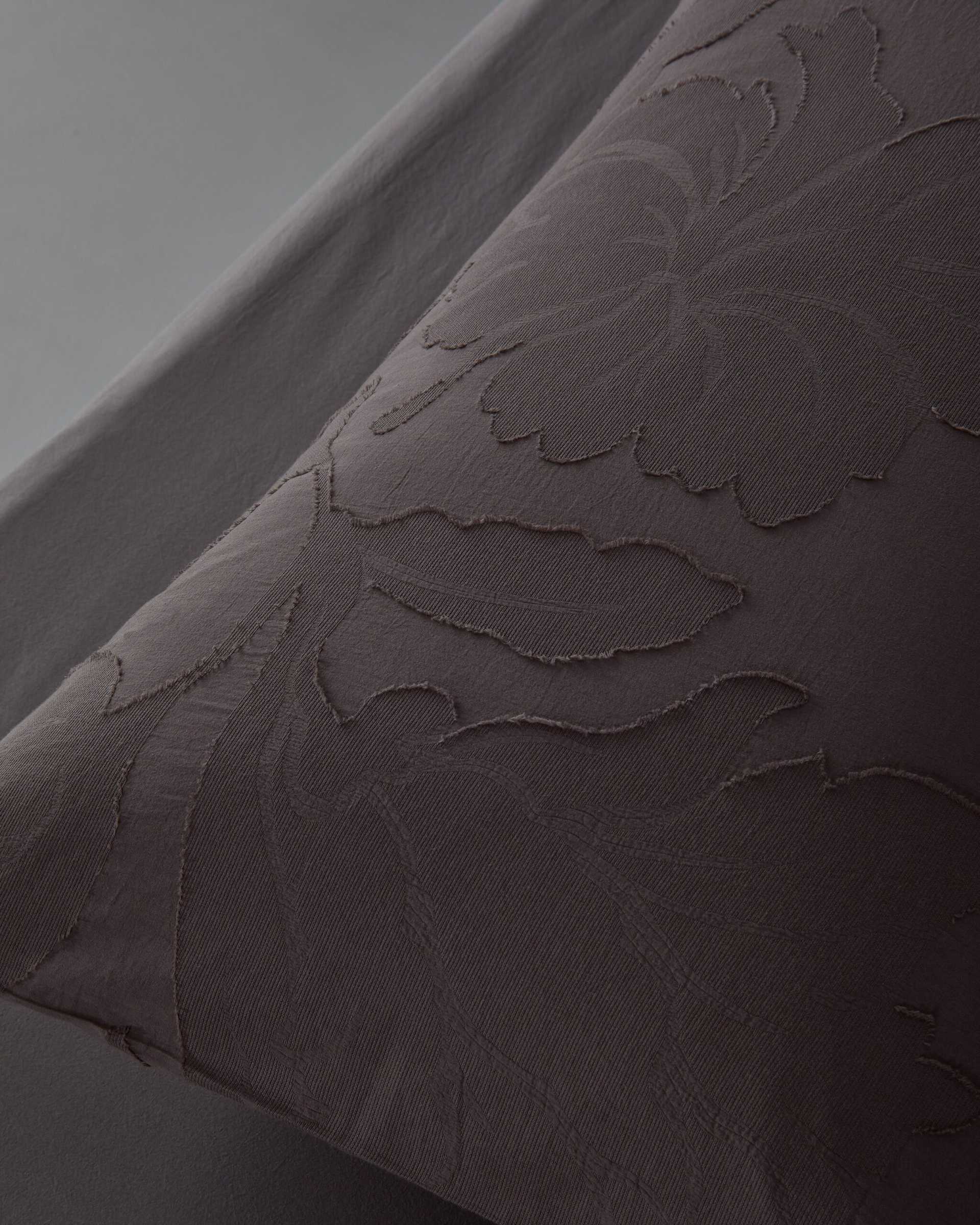 Charis Pillow Cases Set - Image 5