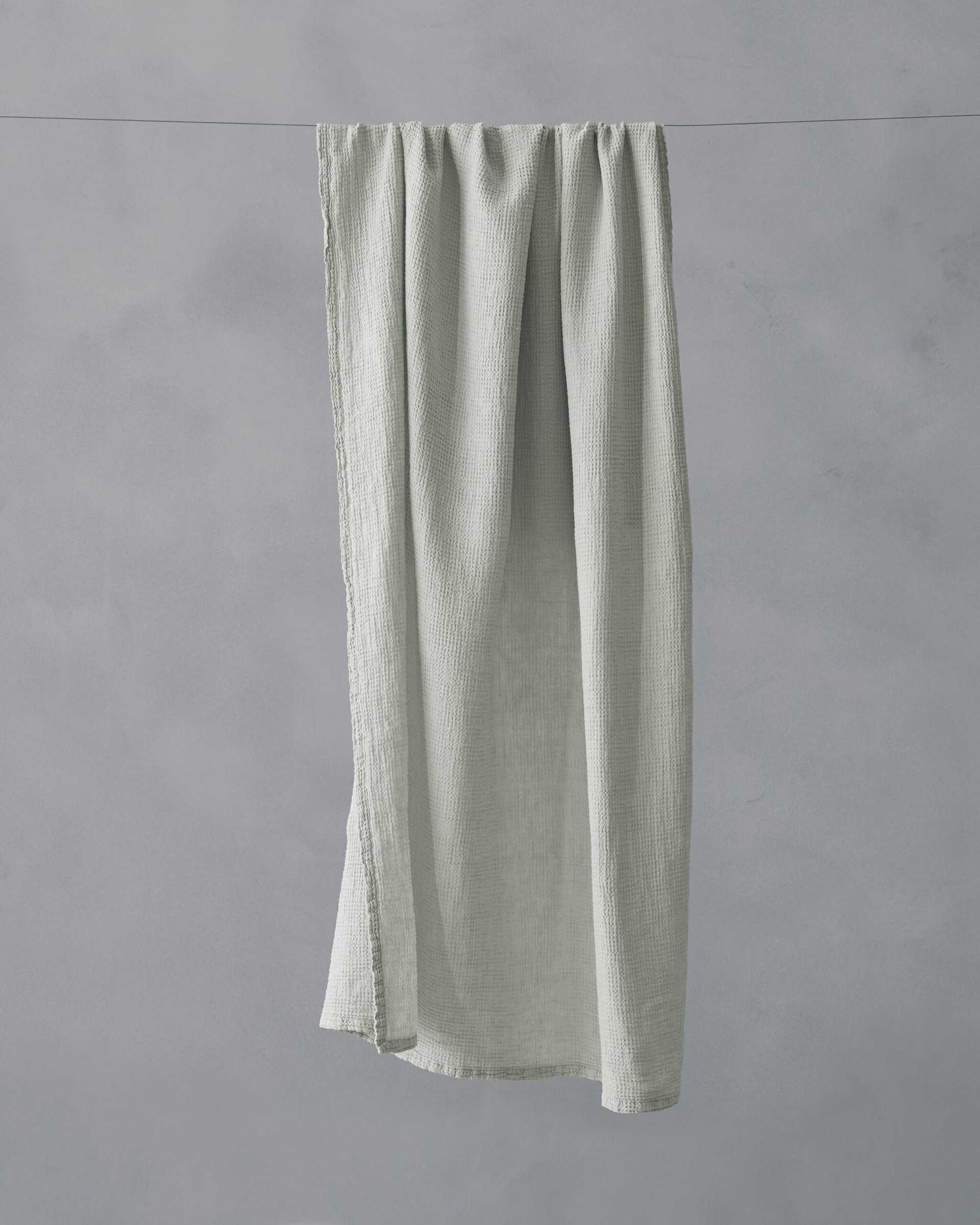 Lipe New Bath Towel - Image 14