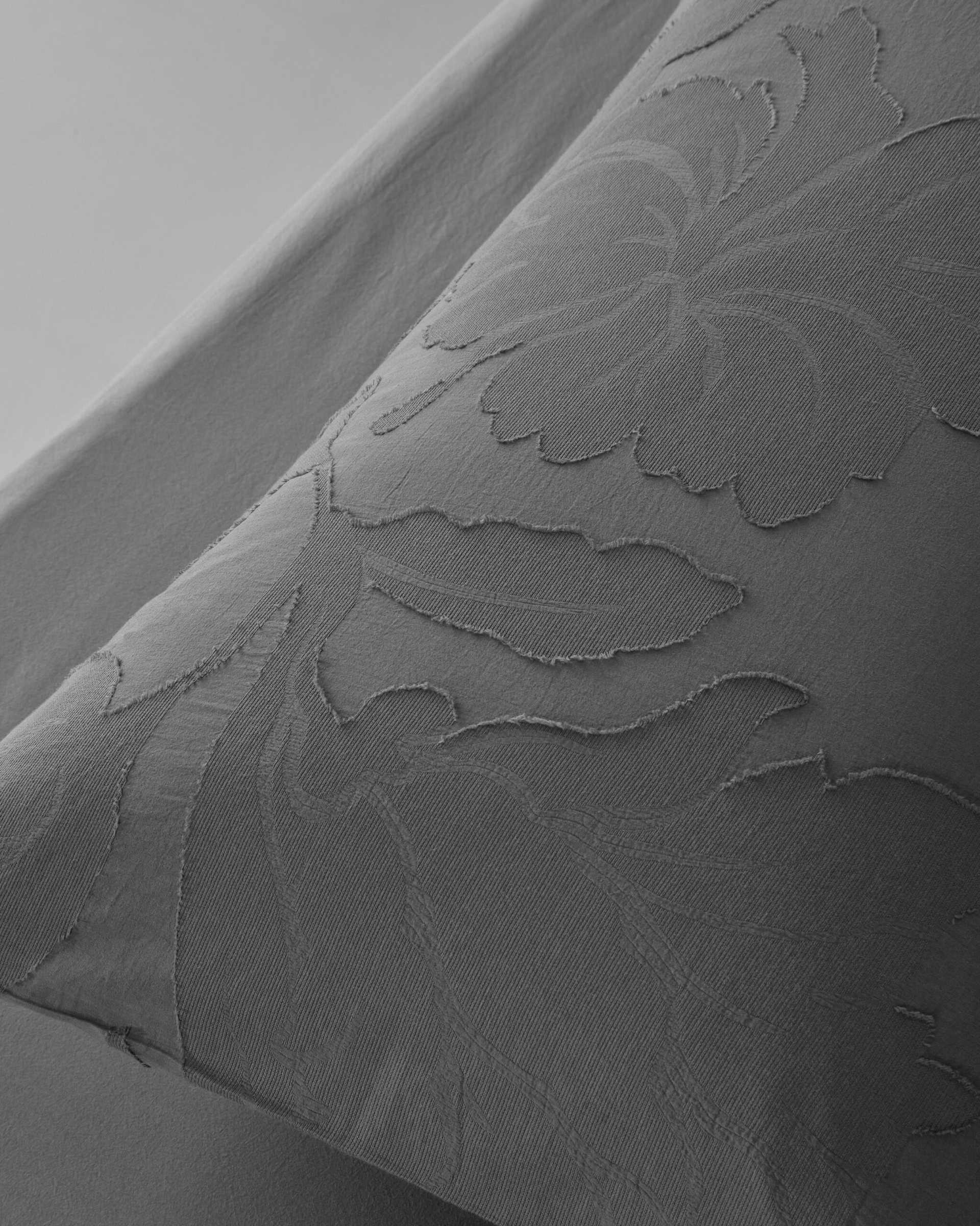 Charis Pillow Cases Set - Image 9