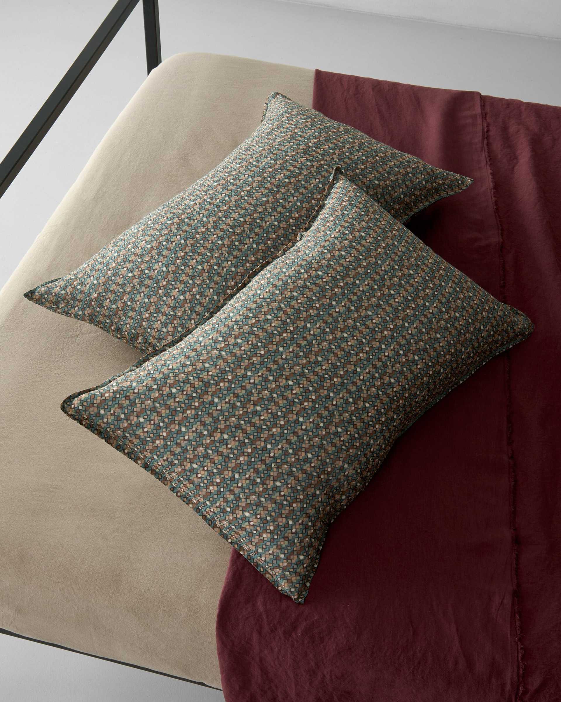 Nap Mant Pillow Cases Set - Image 3