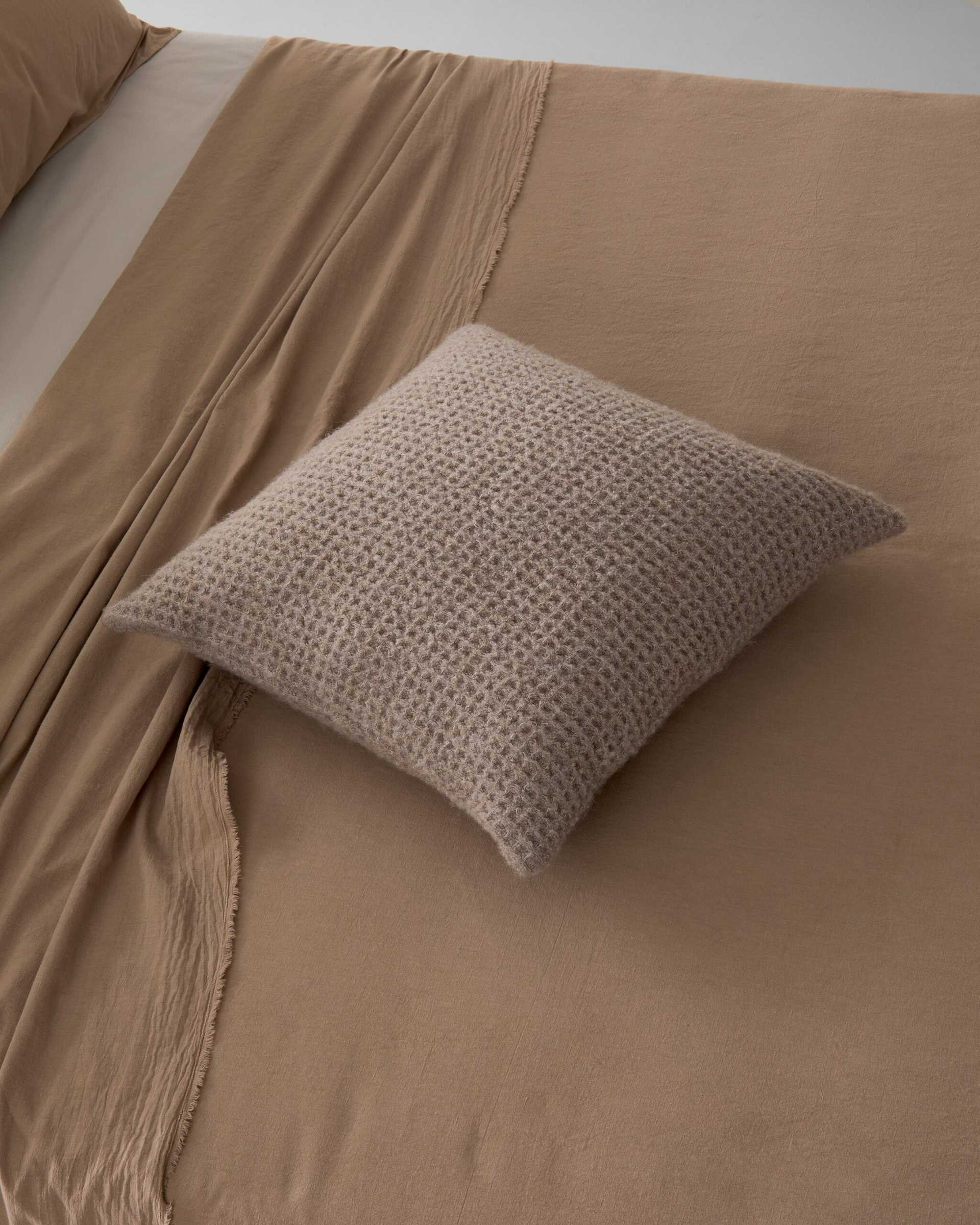 Pon Cushion - Image 5