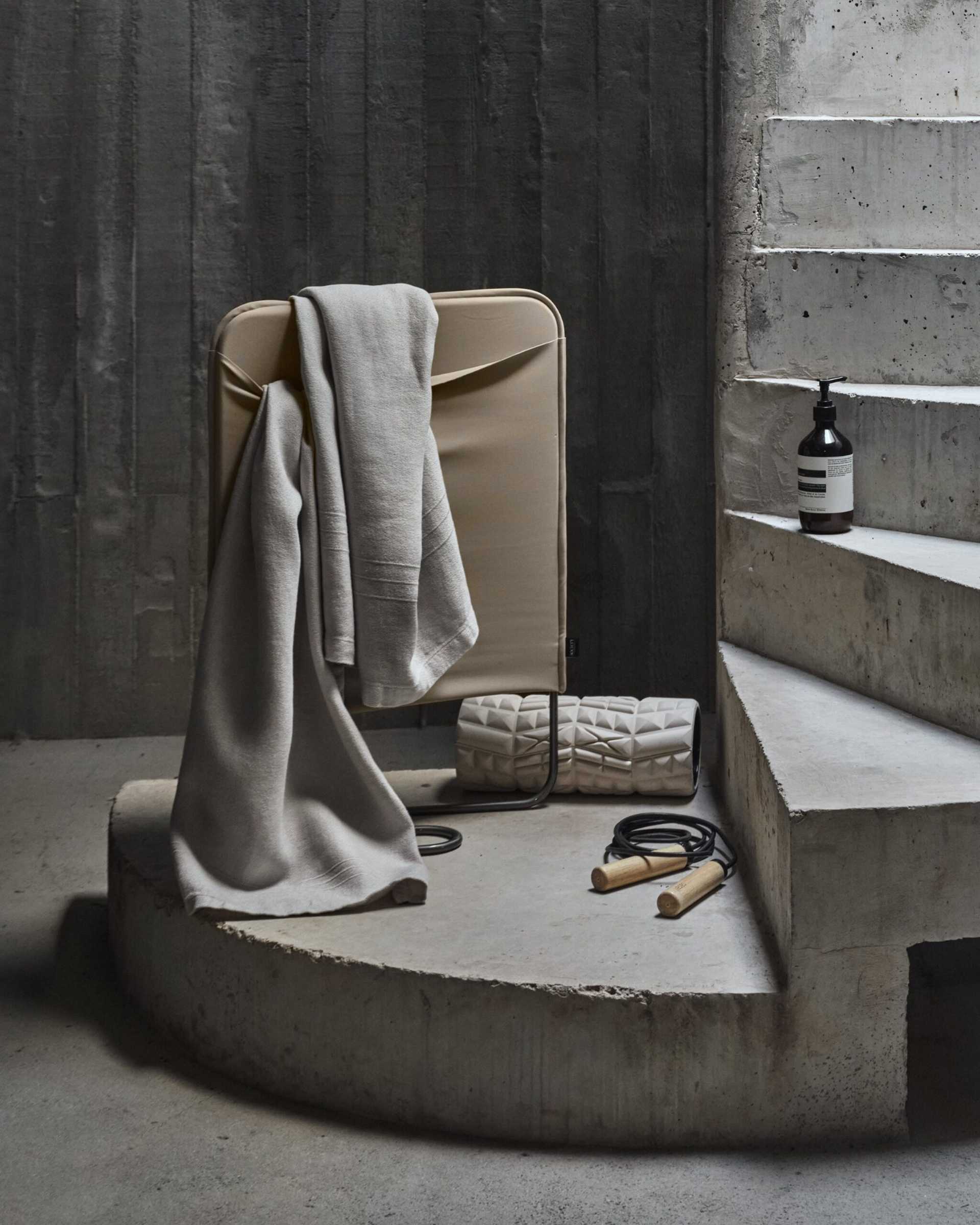 Isacco Laundry Basket