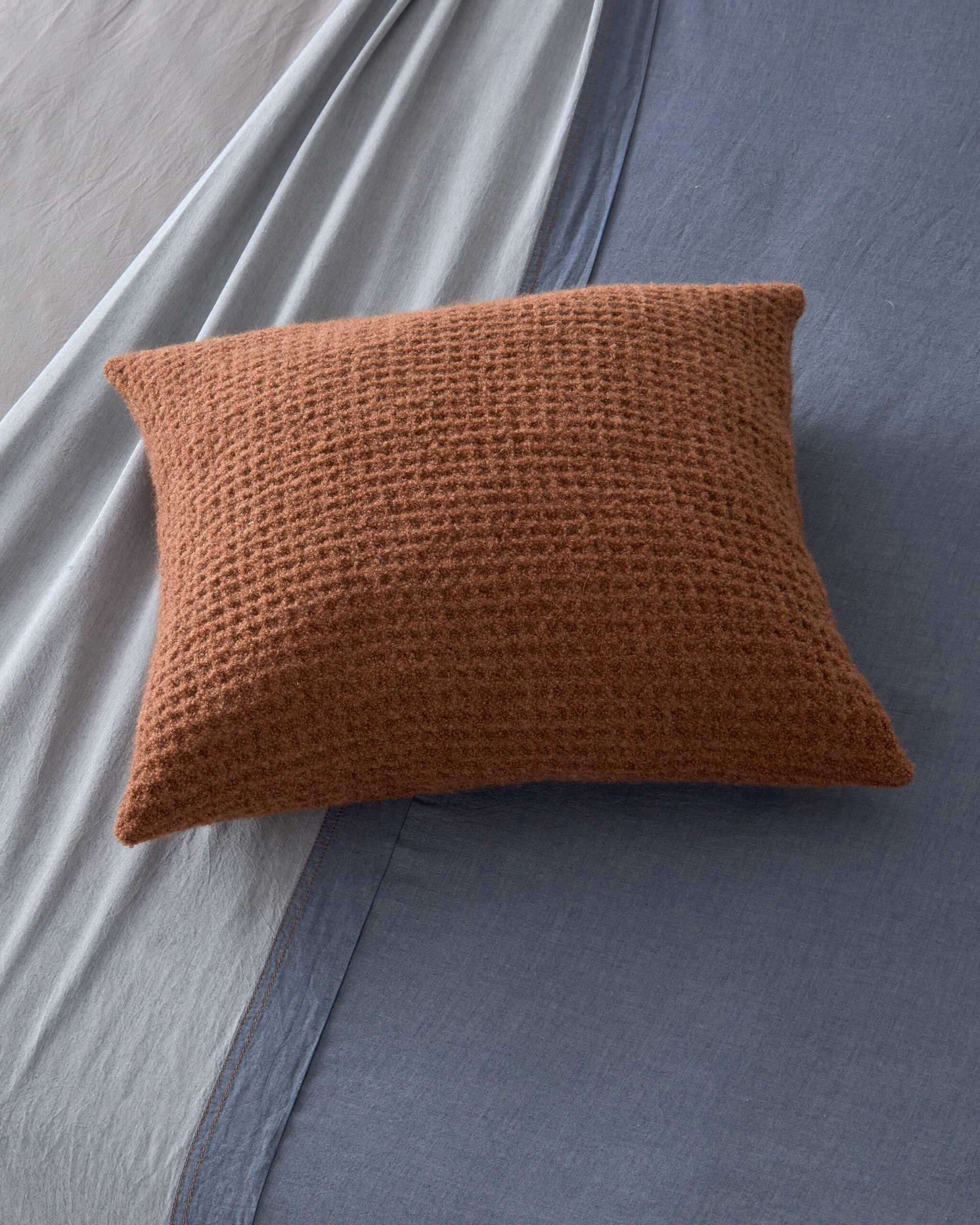 Pon Cushion