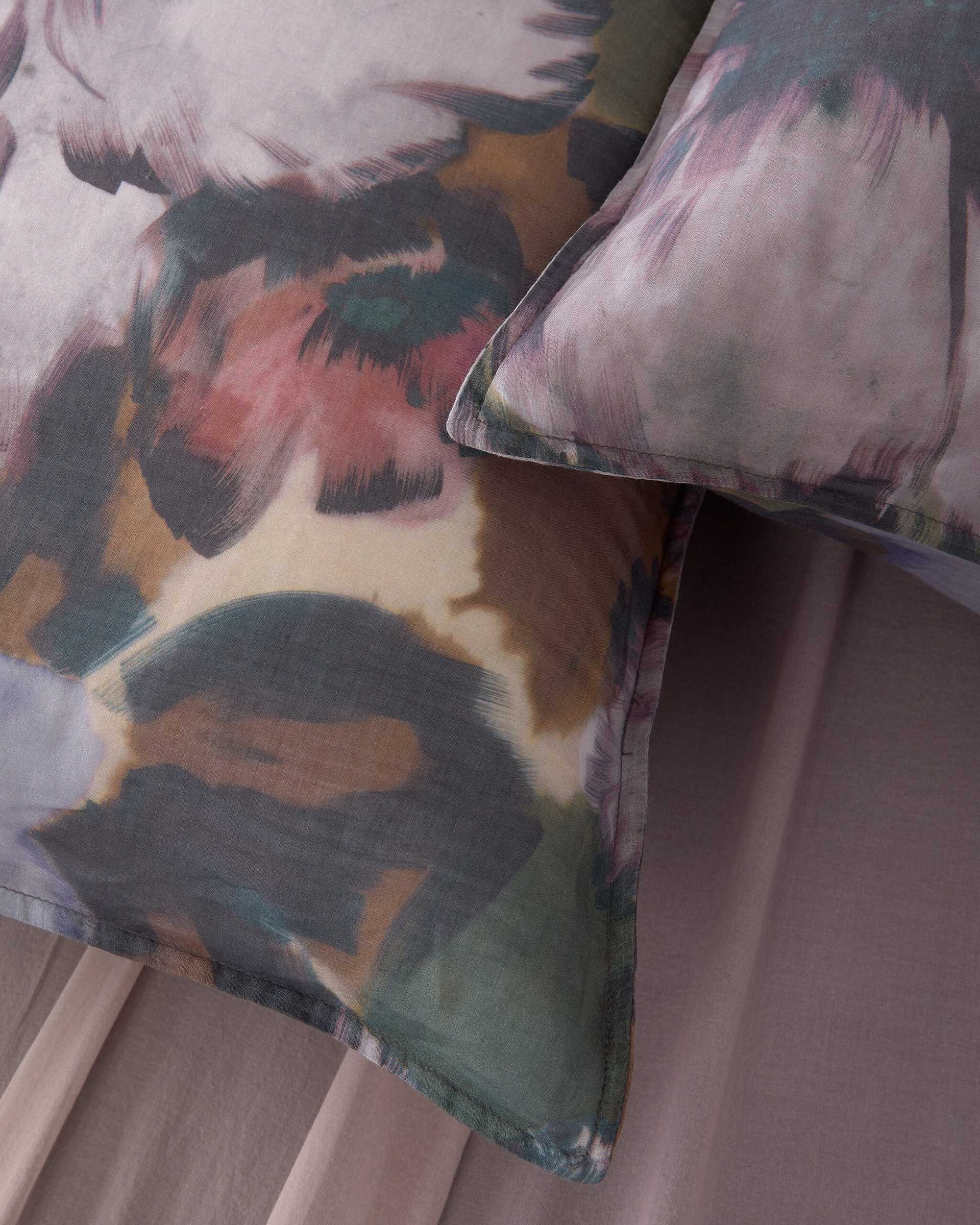 Nap Viola Pillowcases