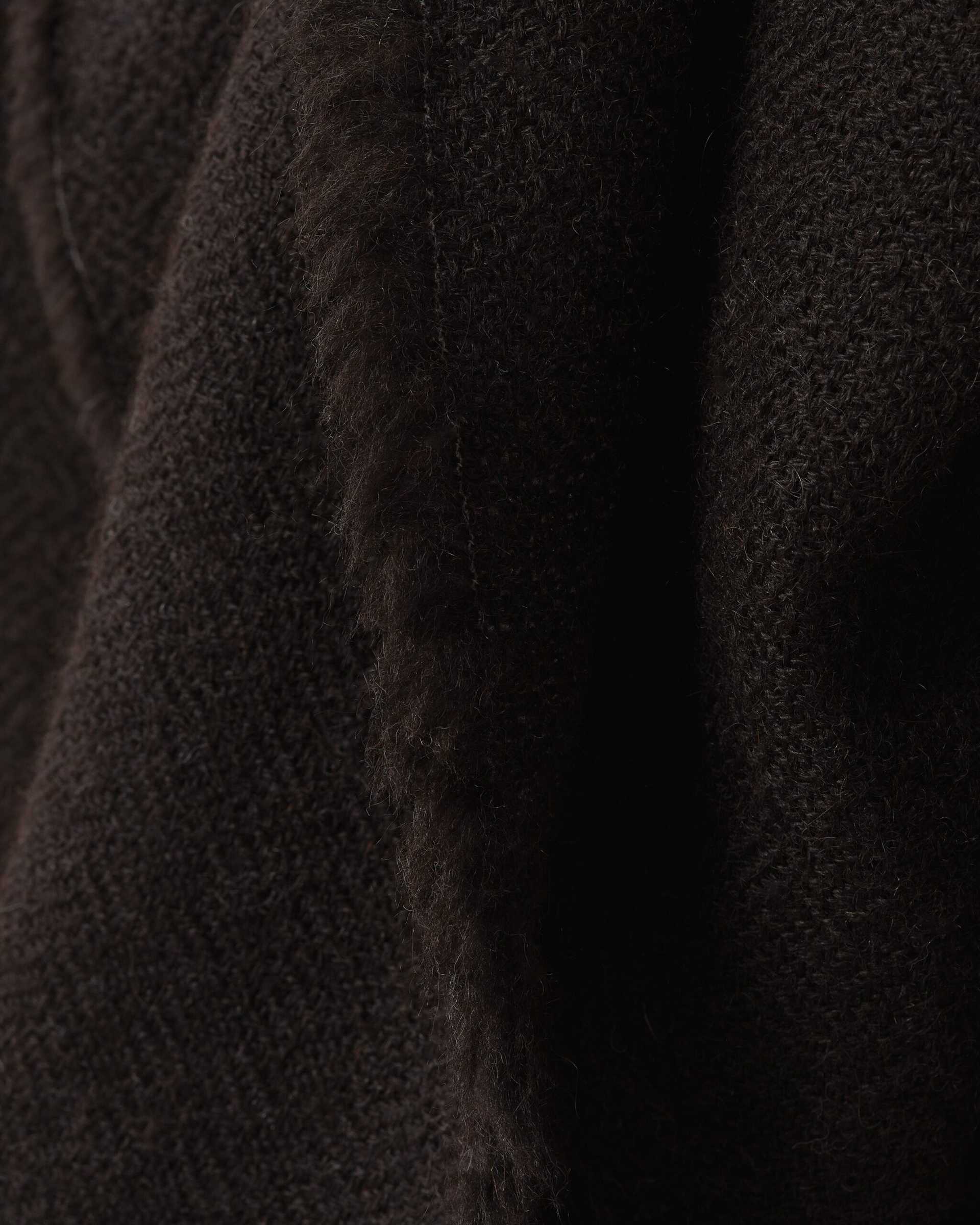 Paka Throw