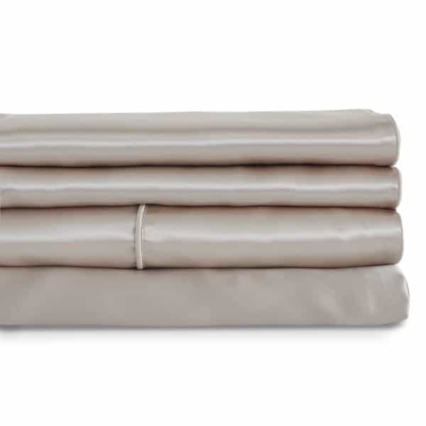 Best 100% silk sheet set in Champagne color, crafted from 22 momme silk with a smooth, elegant finish, available in custom sizes for ultimate comfort and a sophisticated bedroom aesthetic.