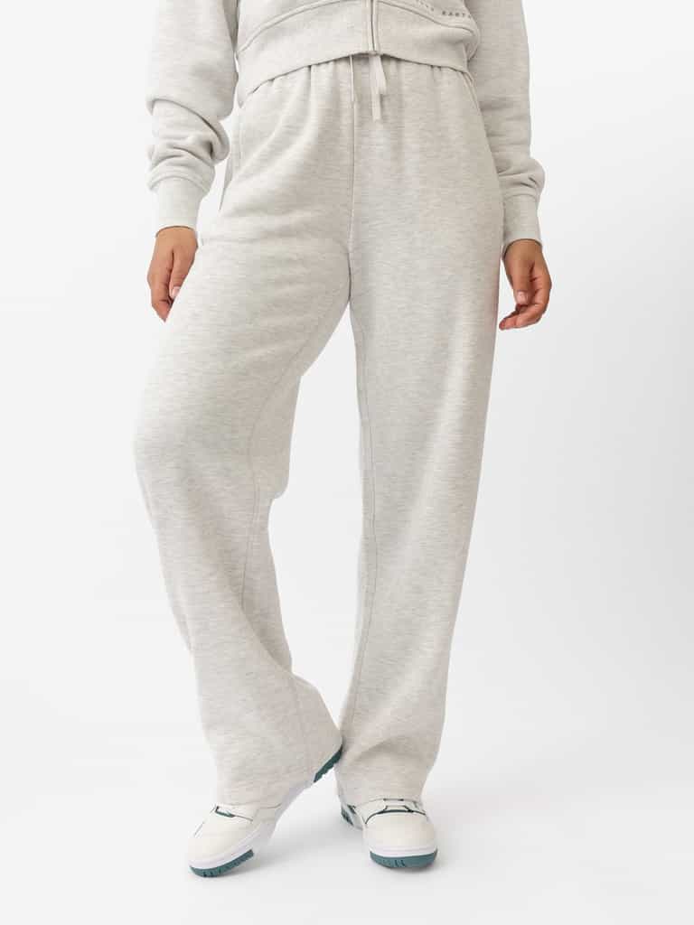 Woman wearing Heather Grey CityScape Wide Leg Pant with white background |Color: Heather Grey