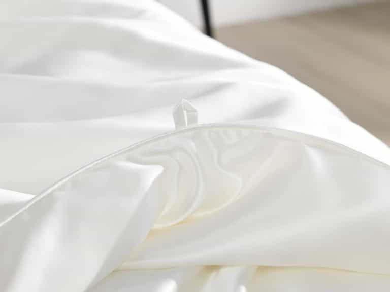 Summer Weight Silk Filled Comforter With Silk Shell - Online Exclusive