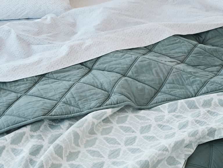 Diamond-Stitched Organic Cotton Comforter | Lagoon