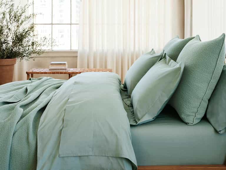 Refined Organic Percale Fitted Sheet - Coyuchi | Seafoam