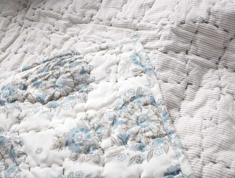 Flores Handstitched Organic Quilt - Coyuchi | Tidal