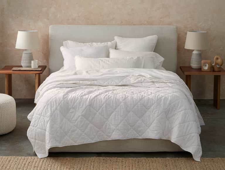 Diamond-Stitched Organic Cotton Comforter | Alpine White