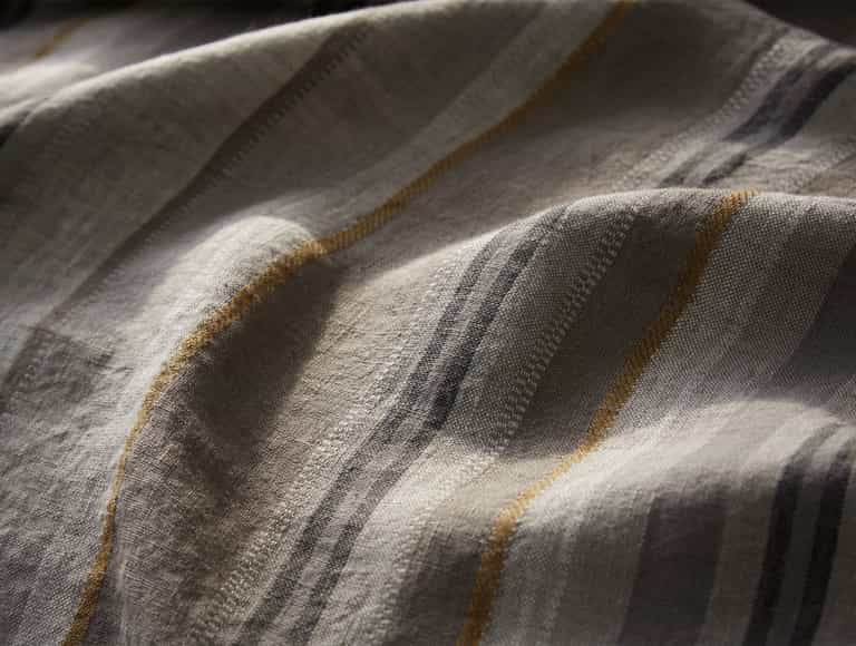 Mojave Organic Linen Throw | Indigo