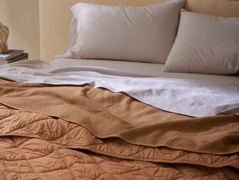Honeycomb Organic Blanket