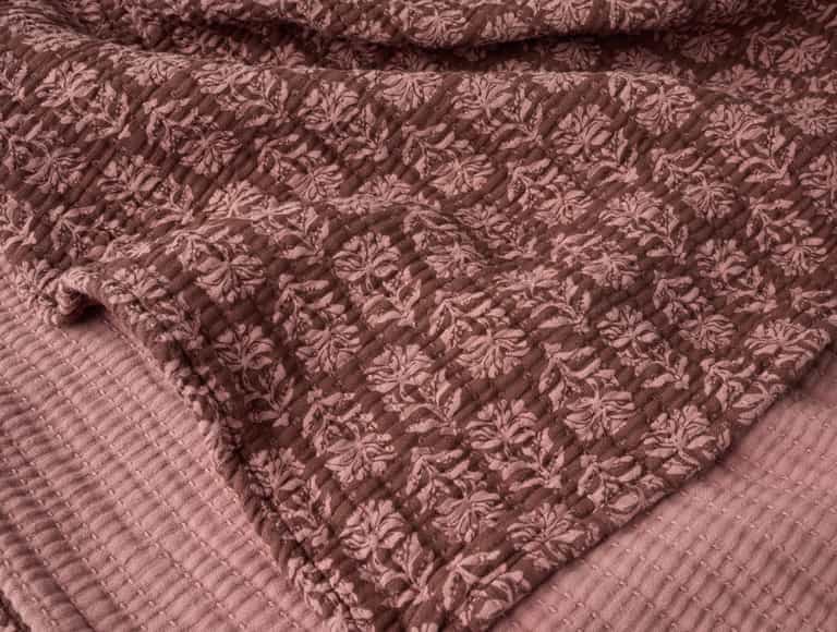 Mirada Organic Matelasse Throw