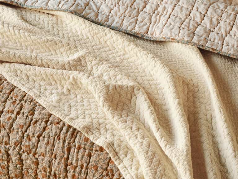 Angeles Organic Matelasse Blanket