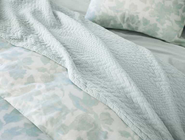 Angeles Organic Matelasse Blanket