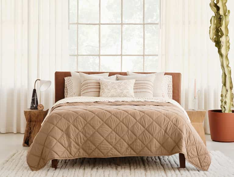 Diamond-Stitched Organic Cotton Comforter