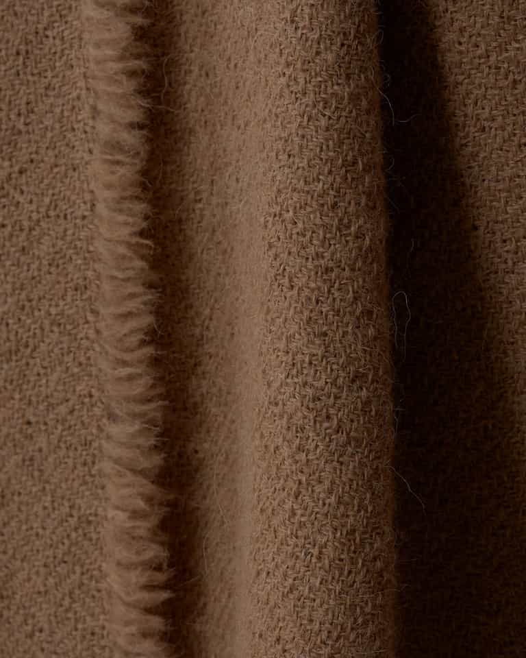 Paka Throw