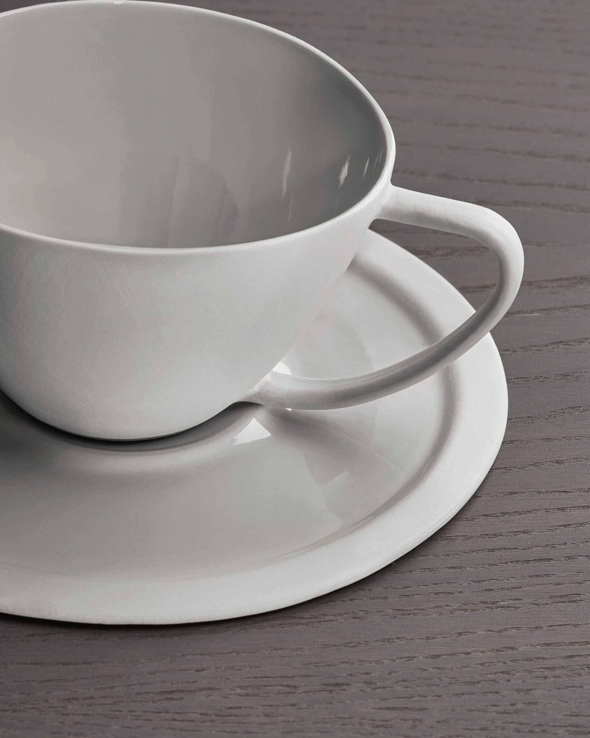 Onda Coffee Cup With Dish (Scaled)