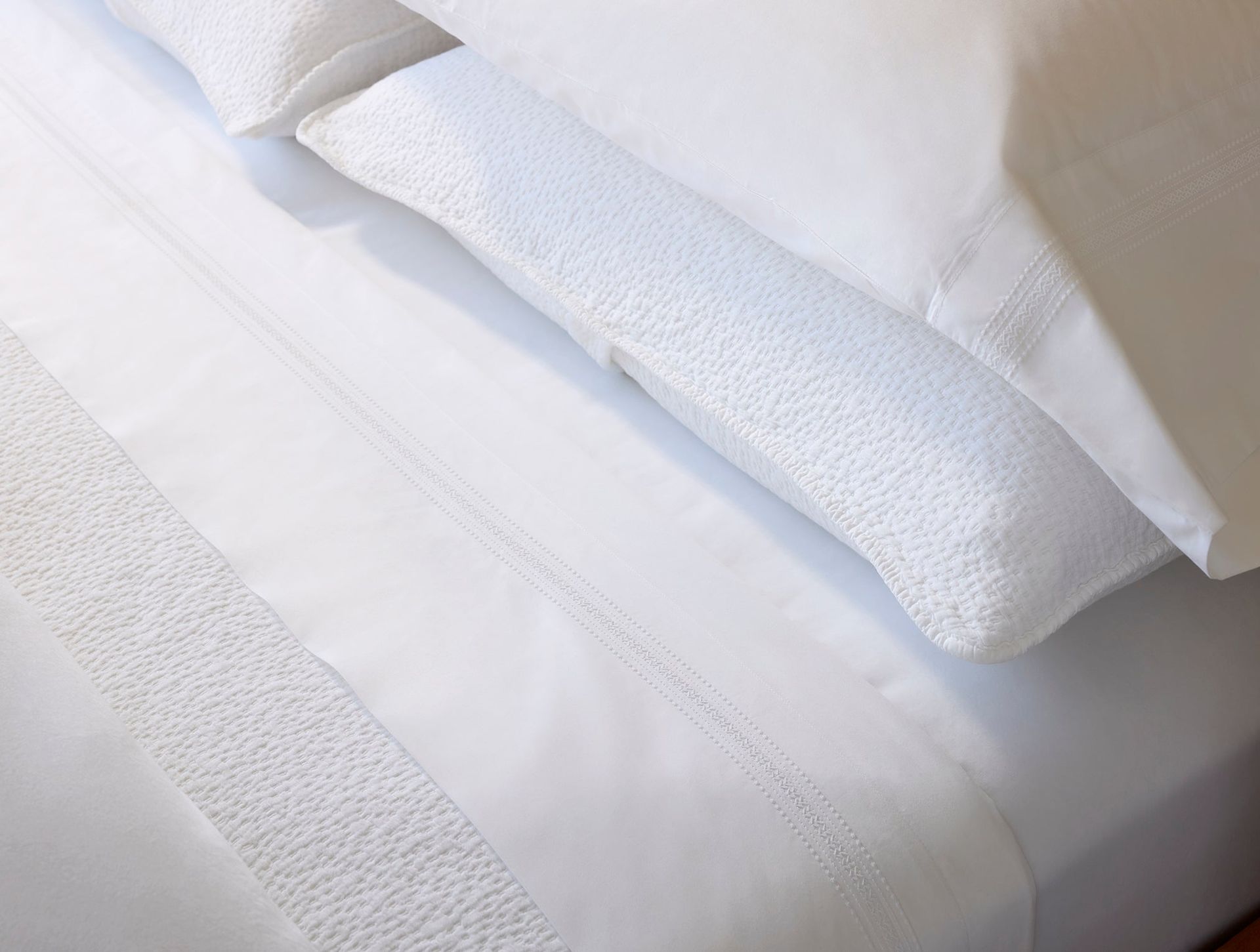 Landscape Embroidered Organic Percale Sheet Set - Coyuchi | Alpine White