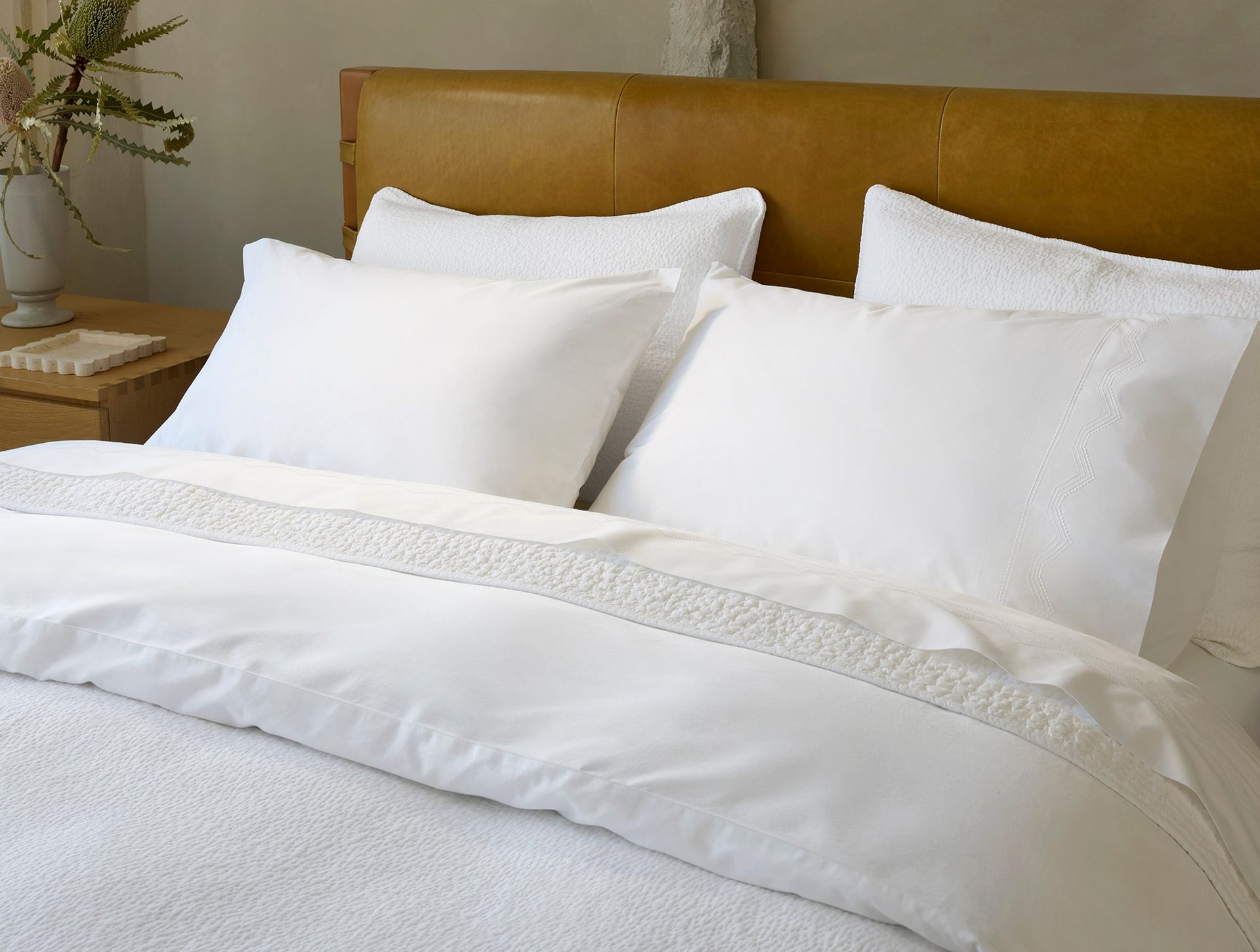 Vista Embroidered Organic Percale Sheet Set - Coyuchi | Alpine White