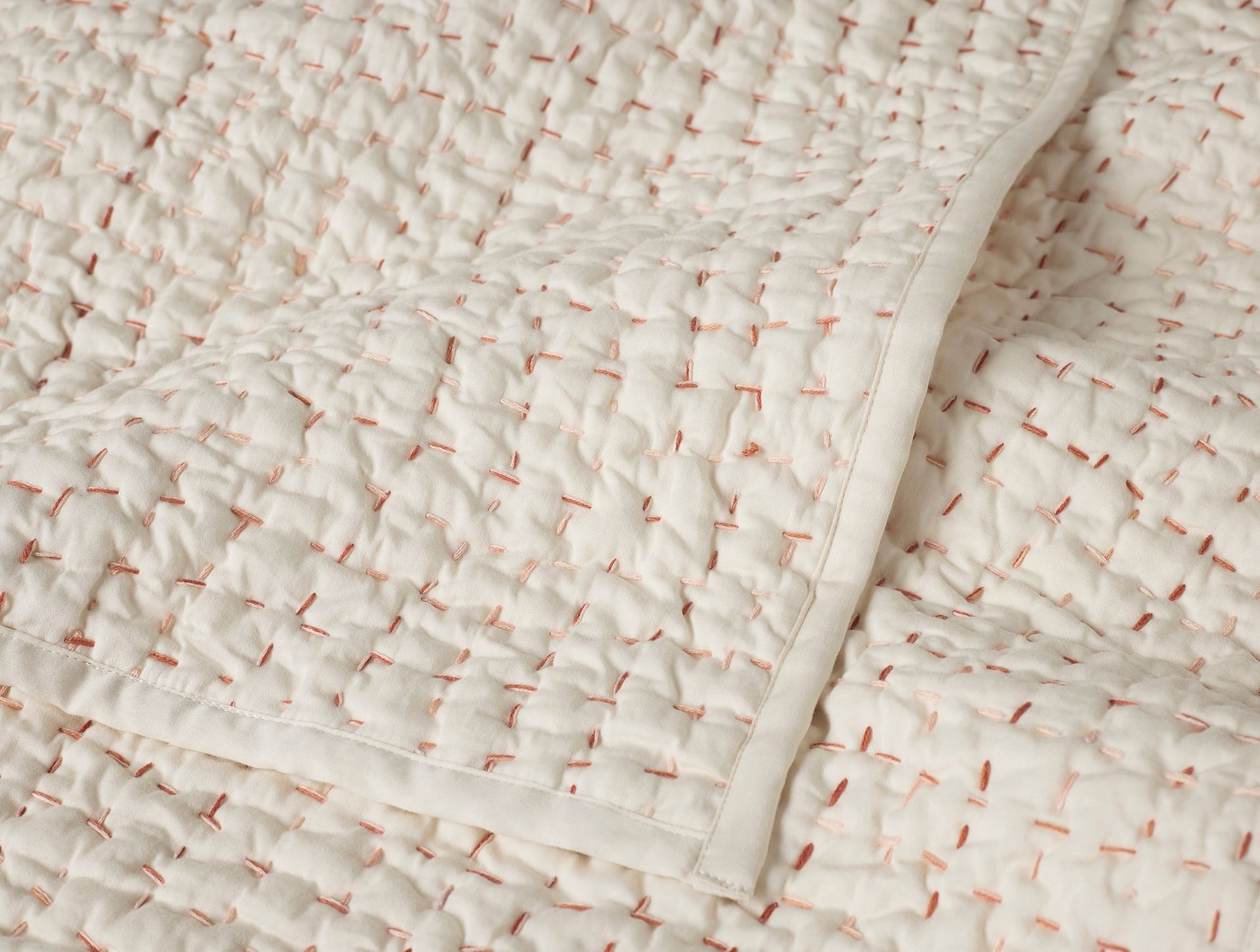 Pebbled Handstitched Organic Toddler Quilt | Undyed w/Warms