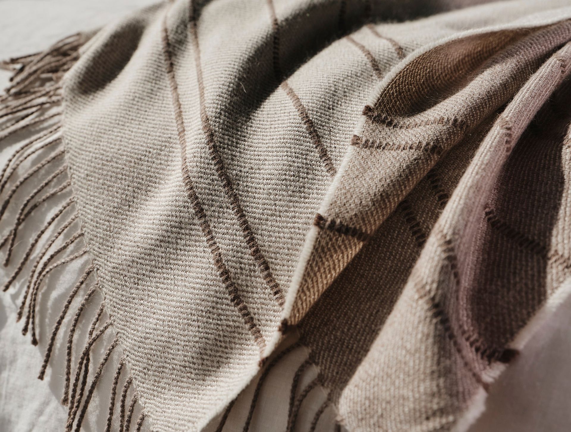Lima Reversible Alpaca Throw | Ivory/Camel