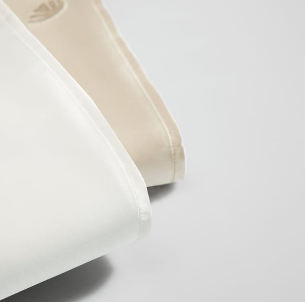 La Seta Silk Pillowcase with Embroidery - Image 5
