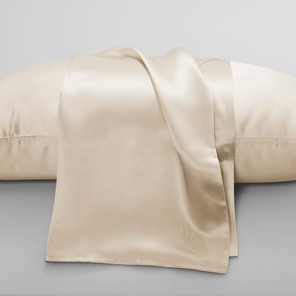 La Seta Silk Pillowcase with Embroidery - Image 3