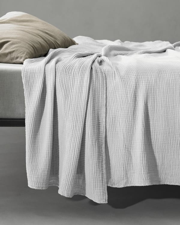 Free New Bedcover - Image 2