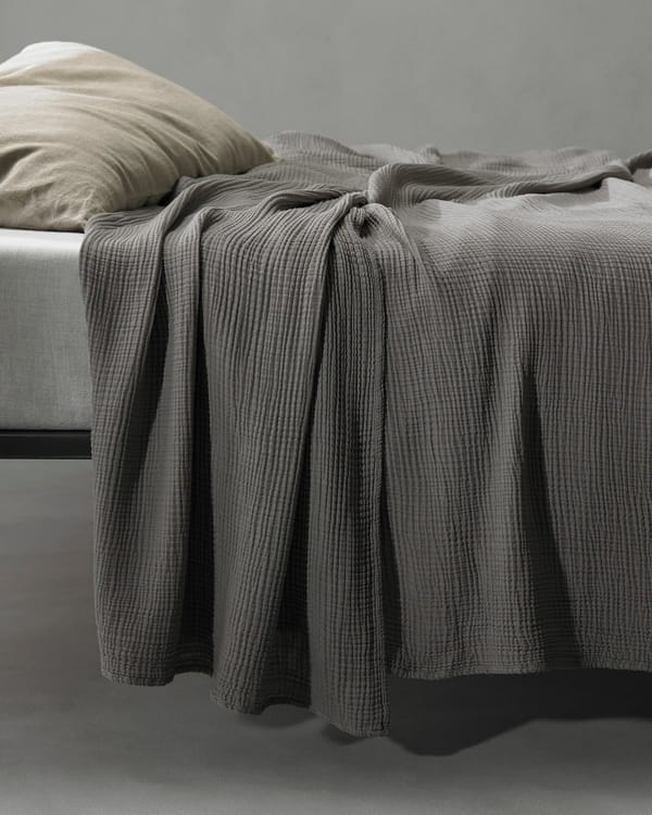 Free New Bedcover - Image 8