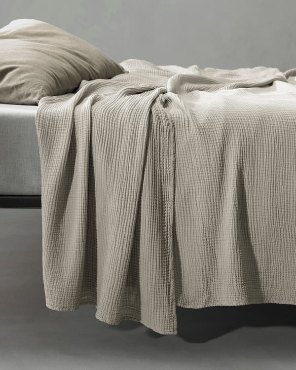 Free New Bedcover - Image 4
