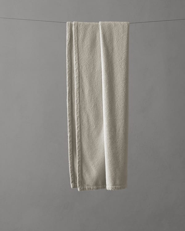Linge Bath Towel - Image 3