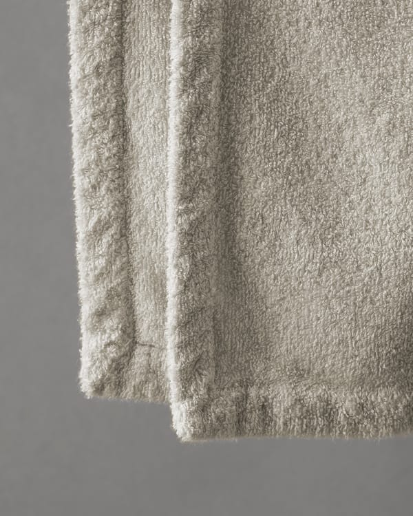 Linge Bath Towel - Image 4