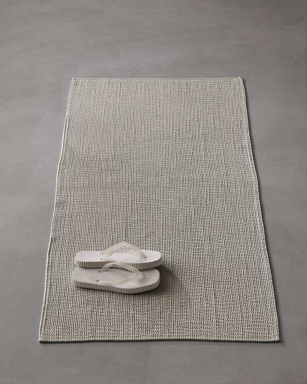 Pliss Bath Mat - Image 3
