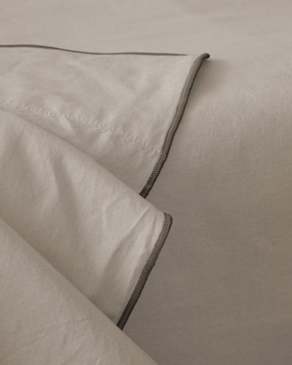 Over Bed Sheet - Image 2